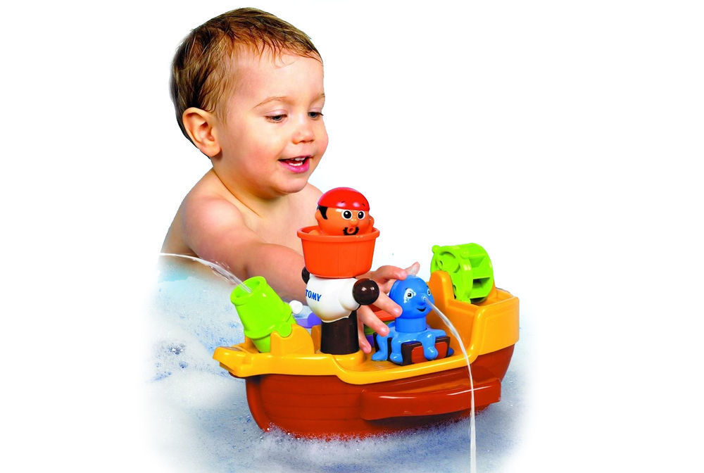 tomy pirate ship