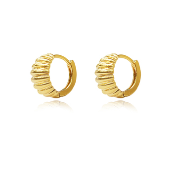 Culturesse Cass 12mm Dainty Croissant Huggie Earrings - Gold