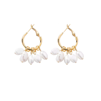 Culturesse Esmee 40mm Freshwater Pearl Hoop Earrings - Gold