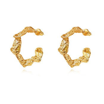 Culturesse Dejouer 24K Sculptured 29mm C Hoop Earrings - Gold