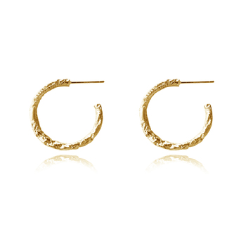 Culturesse Avery 22mm Artsy Textured Hoop Earrings - Gold