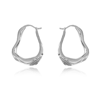 Culturesse Nomad 22mm Fluid Sculpture Hoop Earrings - Silver