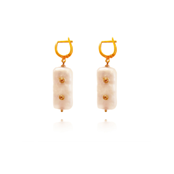 Culturesse Brynne 24K Jewel 40cm Embellished Pearl Drop Earrings - Gold