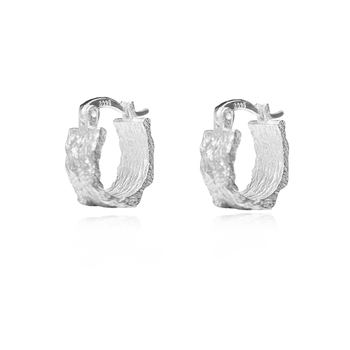 Culturesse Olli Textured Sculpture 14mm Huggie Earrings - Silver