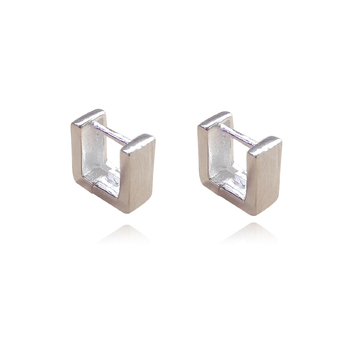 Culturesse Amede 10mm Huggie Earrings - Bright Silver