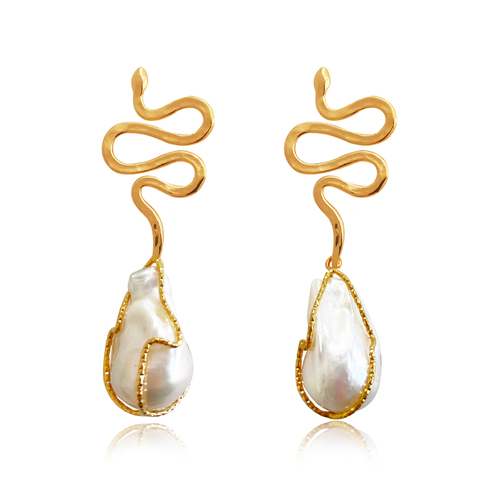 Culturesse L 'amour 78mm 24K Pearl  Drop Earrings For Pierced Ears - Gold