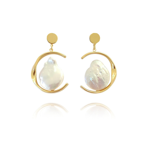 Culturesse Eleua 43mm Pearl Drop Earrings For Pierced Ears - Gold