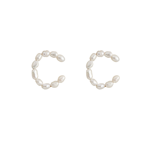 Culturesse Mridu 18mm Freshwater Pearl Cuff Earrings For Pierced Ears