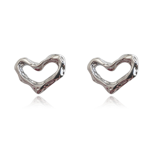 Culturesse Anneli 20mm Artisan Titanium Heart Earrings - Silver